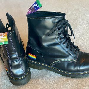 Dr. Doc Martens 1460 Boots Pride Rainbow Black Leather Mens Sz 10 Women Sz 11 US